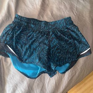 lululemon hotty hot 2.5”